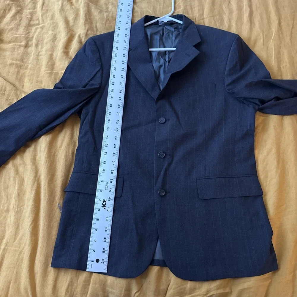 Jos A Bank Suit 40L Black Pinstriped Wool 33x28 Pleat Pants 3 Button 3 Piece